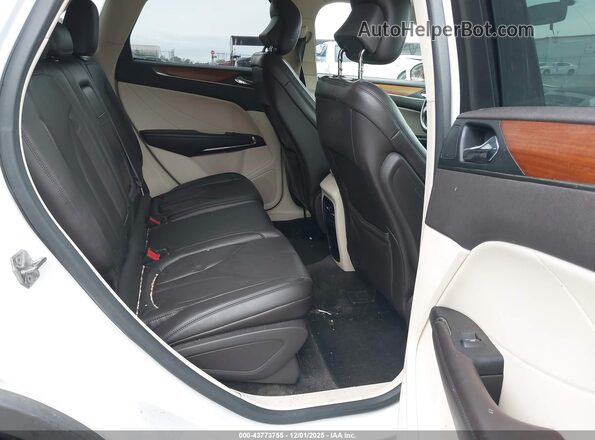 5LMCJ3C91GUJ05681 2016 LINCOLN MKC Белый Вид наклейки с VIN-кодом