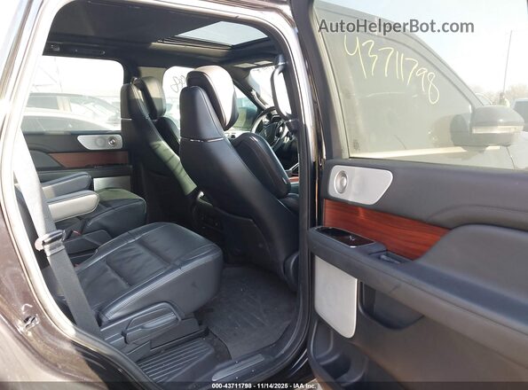 5LMJJ2LG6PEL15994 2023 LINCOLN NAVIGATOR Черный Вид наклейки с VIN-кодом