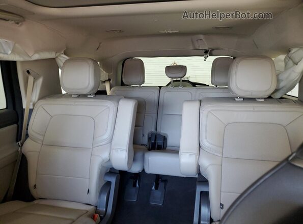 5LMJJ2LG7REL18874 2024 LINCOLN NAVIGATOR Белый Вид задних сидений