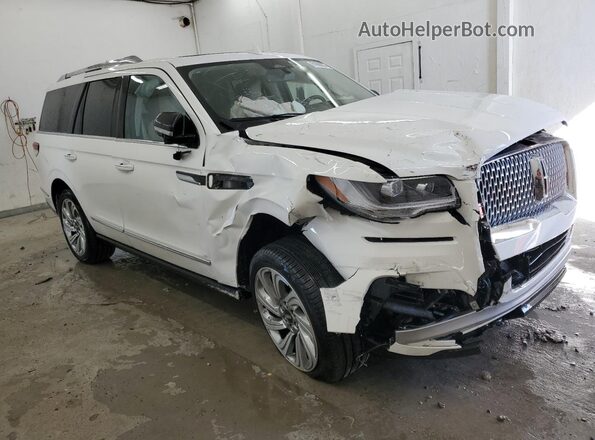5LMJJ2LG7REL18874 2024 LINCOLN NAVIGATOR Белый Передняя правая четверть