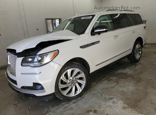 5LMJJ2LG7REL18874 2024 LINCOLN NAVIGATOR Белый Передняя левая четверть