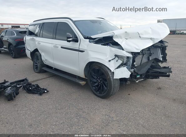 5LMJJ2LG8SEL05895 2025 LINCOLN NAVIGATOR Белый Передняя правая четверть