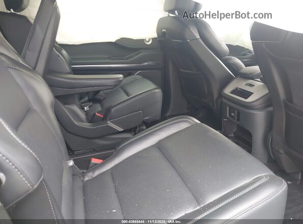 5LMJJ2LG8SEL05895 2025 LINCOLN NAVIGATOR Белый Вид наклейки с VIN-кодом