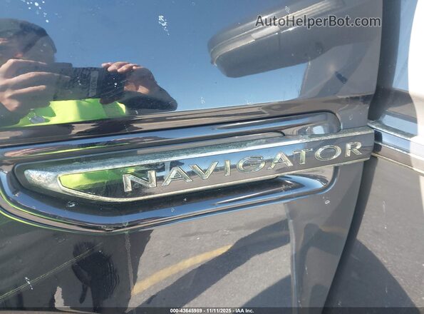 5LMJJ2LT3MEL14665 2021 LINCOLN NAVIGATOR Черный Вид спереди