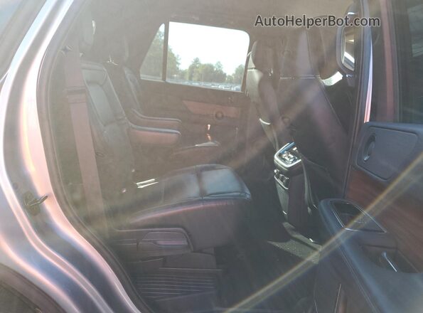 5LMJJ2LT7LEL17244 2020 LINCOLN NAVIGATOR Silver Vista interior trasera
