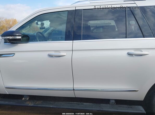 5LMJJ3LG7REL14880 2024 LINCOLN NAVIGATOR Белый 
