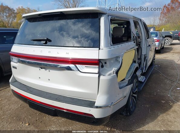 5LMJJ3LG7REL14880 2024 LINCOLN NAVIGATOR Белый Задняя правая четверть