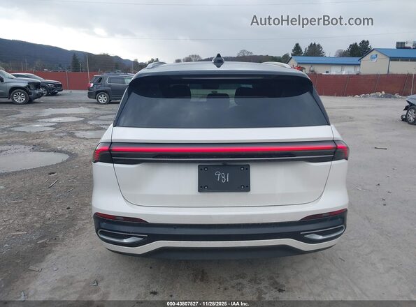 5LMPJ8KA3RJ780981 2024 LINCOLN NAUTILUS White 