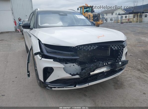 5LMPJ8KA3RJ780981 2024 LINCOLN NAUTILUS White Вид спереду