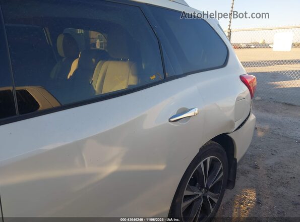 5N1DR2MN3HC635230 2017 NISSAN PATHFINDER Белый Вид спереди