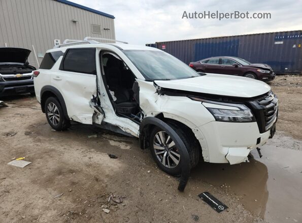 5N1DR3CC9PC215332 2023 NISSAN PATHFINDER Белый Передняя правая четверть