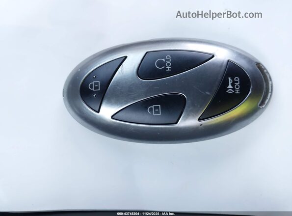 5NMP2DG13SH022625 2025 HYUNDAI SANTA FE HYBRID Серебряный Вид панели приборов