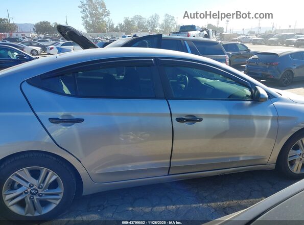 5NPD84LF0LH573263 2020 HYUNDAI ELANTRA Silver Vista interior trasera
