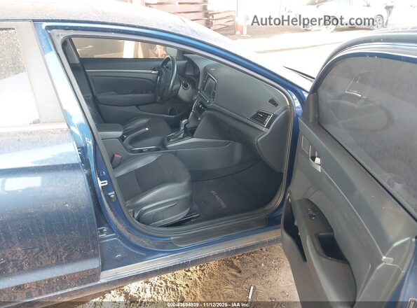 5NPD84LFXHH130903 2017 HYUNDAI ELANTRA Синий Вид салона спереди