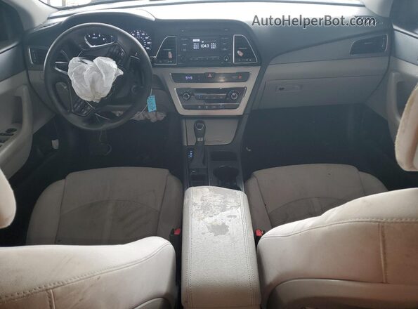 5NPE24AF1HH530499 2017 HYUNDAI SONATA Синий Вид панели приборов