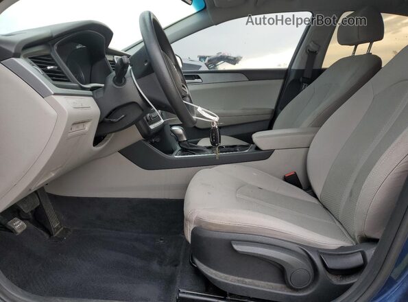 5NPE24AF7KH820365 2019 HYUNDAI SONATA Blue Widok wnętrza z przodu