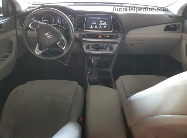 5NPE24AFXJH682030 2018 HYUNDAI SONATA Белый Вид панели приборов