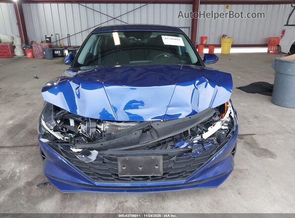 5NPLM4AG3NH072647 2022 HYUNDAI ELANTRA Синий Вид задней части салона