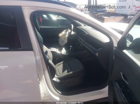 5NTJC4DE2SH126795 2025 HYUNDAI SANTA CRUZ White Widok wnętrza z przodu