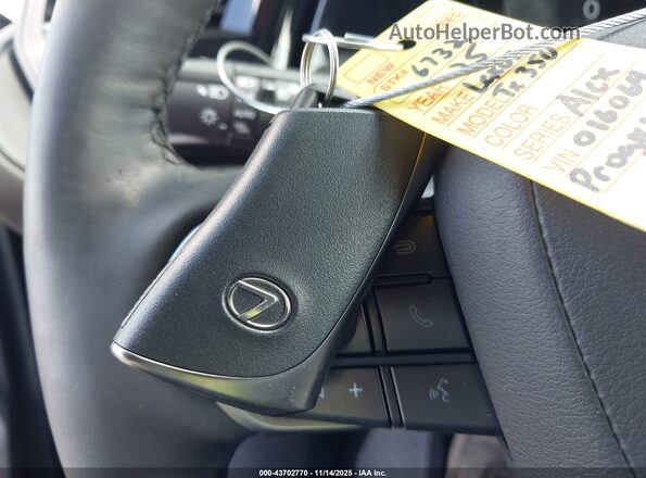 5TDAAAA62SS016064 2025 LEXUS TX 350 Gray Widok deski rozdzielczej