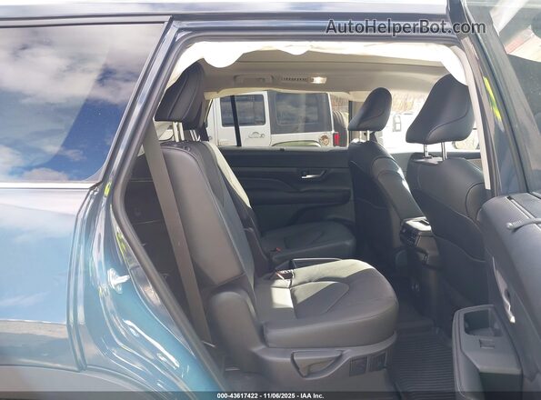5TDAAAB54SS100702 2025 TOYOTA GRAND HIGHLANDER Blue Vista de la etiqueta del VIN