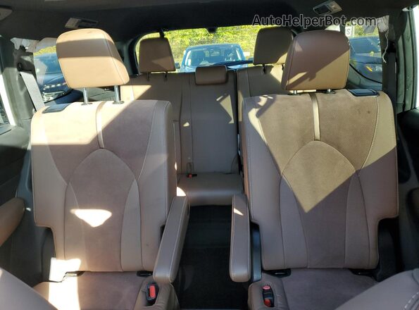5TDADAB51SS014674 2025 TOYOTA LIMITED White Вид задніх сидінь