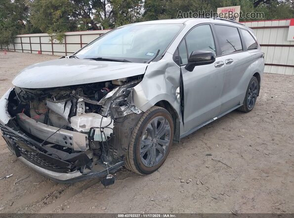 5TDDRKEC4SS237449 2025 TOYOTA SIENNA Silver წინა მარცხენა ხედი სამი მეოთხედიდან