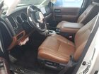 2016 Toyota Sequoia Platinum Белый vin: 5TDDY5G11GS147232