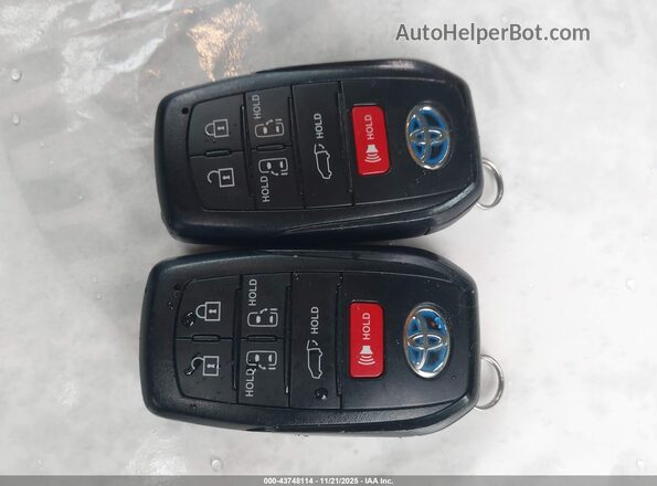 5TDJRKEC4SS225868 2025 TOYOTA LE Серый Вид панели приборов