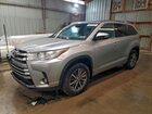 2018 Toyota Highlander Se Silver vin: 5TDJZRFH1JS551905