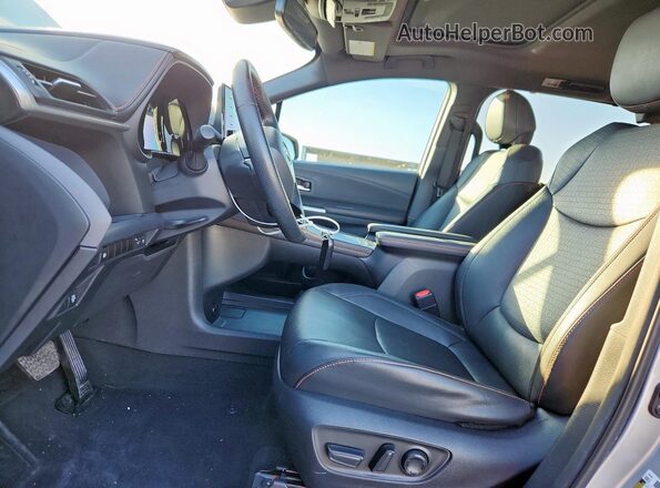 5TDXRKEC2PS155238 2023 TOYOTA SIENNA Silver Вид салону спереду