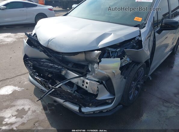 5TDXRKEC7NS112866 2022 TOYOTA SIENNA Серебряный Вид спереди