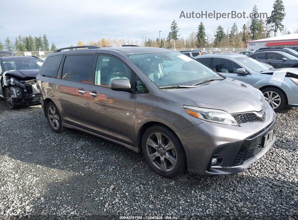 5TDXZ3DC0JS924642 2018 TOYOTA SIENNA Gray Przód prawy