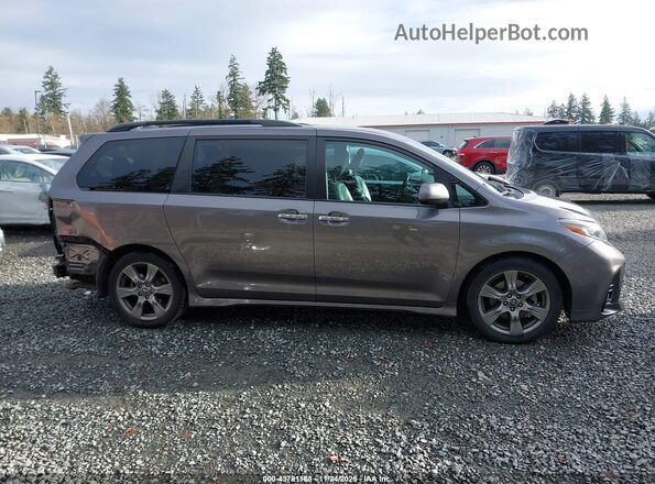5TDXZ3DC0JS924642 2018 TOYOTA SIENNA Gray Widok wnętrza 360 stopni