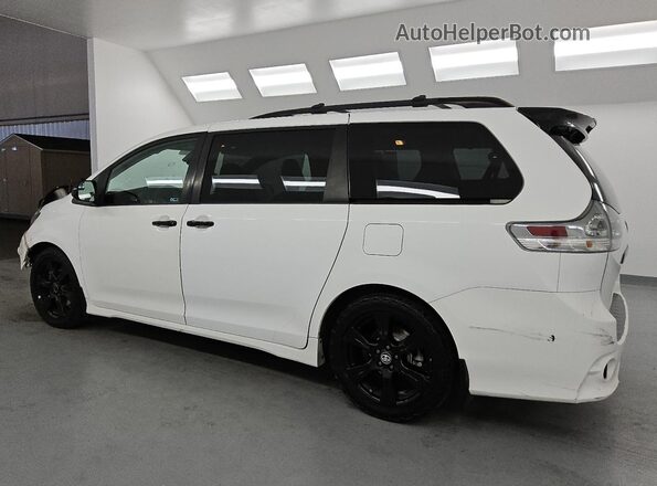 5TDXZ3DC8LS048101 2020 TOYOTA SIENNA White 