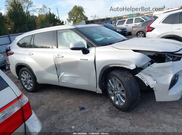 5TDYARAHXMS006576 2021 TOYOTA LIMITED White Vista interior de 360 grados
