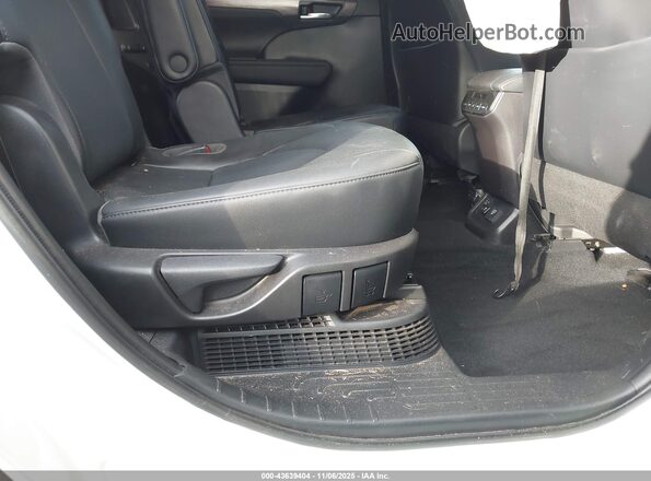 5TDYARAHXMS006576 2021 TOYOTA LIMITED White Vista de la etiqueta del VIN