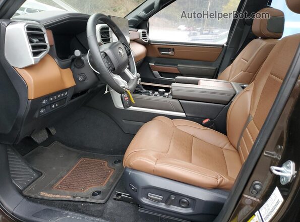 5TFMA5DB5SX271783 2025 TOYOTA TUNDRA Brown Front interior view