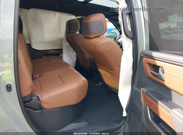 5TFMA5DBXTX360461 2026 TOYOTA TUNDRA Turquoise Vista de la etiqueta del VIN