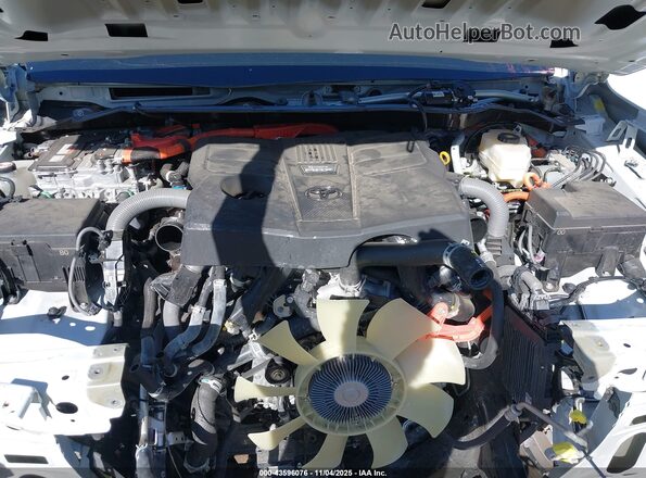 5TFVC5DB8RX041938 2024 TOYOTA TUNDRA HYBRID White Հետևի տեսք