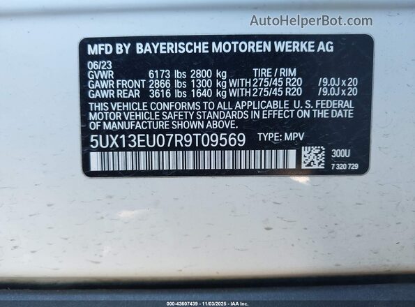 5UX13EU07R9T09569 2024 BMW X5 White Widok komory silnika