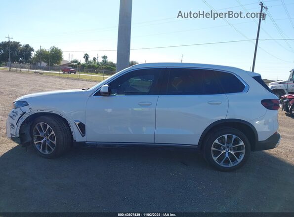 5UX13EU07R9T09569 2024 BMW X5 White 