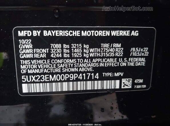 5UX23EM00P9P41714 2023 BMW X7 Black Widok komory silnika