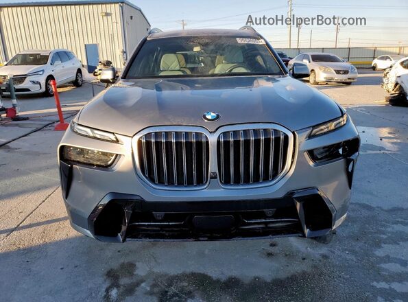 5UX23EM00S9W65176 2025 BMW X7 Silver Вид спереду