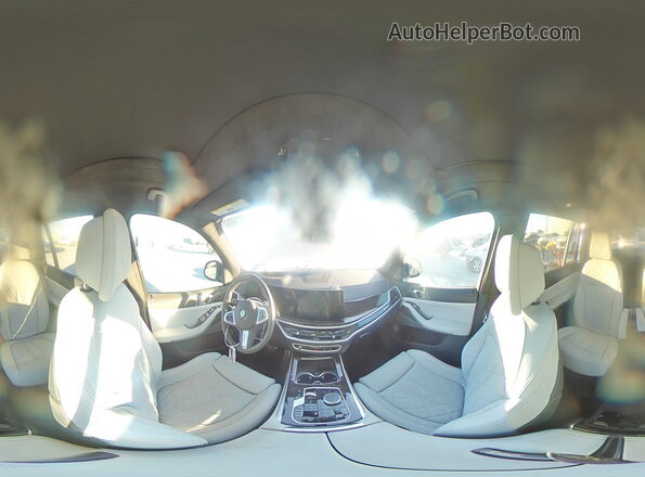5UX23EM00S9W65176 2025 BMW X7 Silver Панорамний вид салону 360°