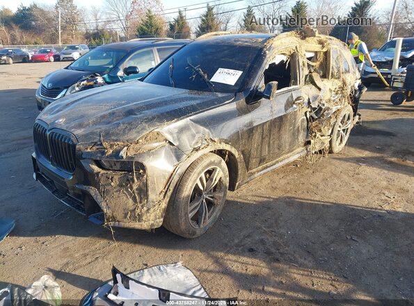 5UX23EM04P9P25435 2023 BMW X7 Черный Передняя левая четверть