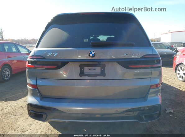 5UX23EM08R9V77437 2024 BMW X7 Gray 