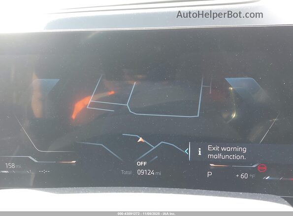 5UX23EM08R9V77437 2024 BMW X7 Gray Widok tylnych siedzeń
