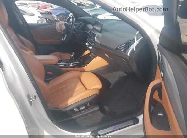 5UX2V1C06M9E92547 2021 BMW X4 Белый Вид салона спереди