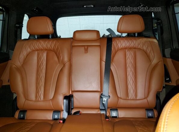 5UX33EM01P9N87518 2023 BMW X7 Gray უკანა სავარძლების ხედი
